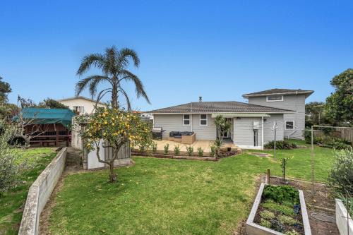 Ohope House | Twin Tide Retreat - Ohope Beach Holiday Home