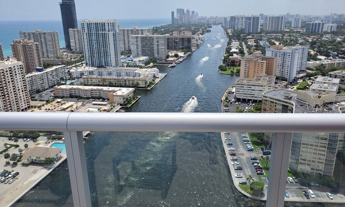 Hallandale Beach Condo | Two bedbroom ocean and intercoastal view