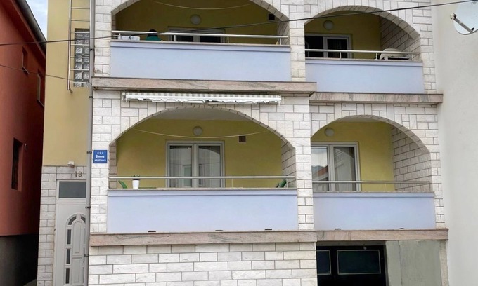 Seline Apartment | Two bedroom apartment with terrace Seline, Paklenica (A-21261-a)