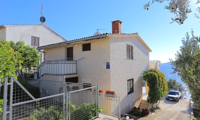 Okrug Donji Apartment | Two bedroom apartment near beach Okrug Donji, Čiovo (A-6859-d)