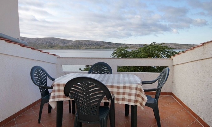 Kustici Apartment | Two bedroom apartment near beach Kustići, Pag (A-6376-f)