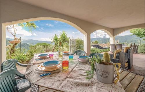 Pescia Apartment | Two-Bedroom Apartment In Sorana Pescia Pt