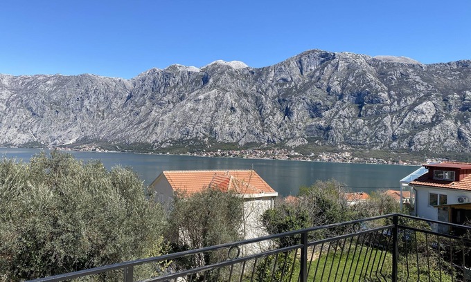 Prcanj Apartment | Two Bedroom Apartment with Amazing Views