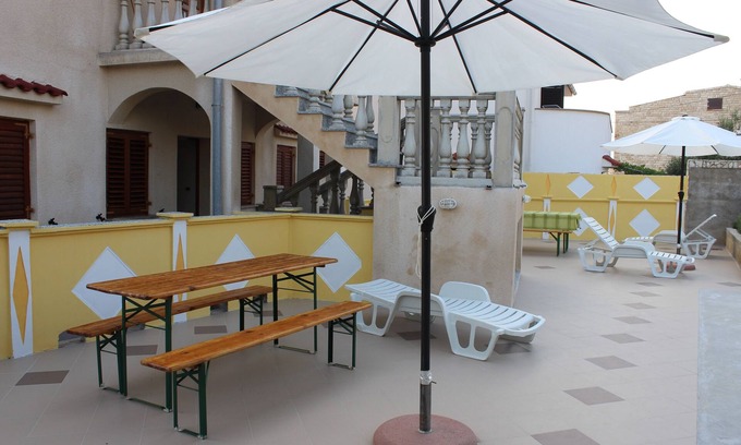Pag Apartment | Two bedroom apartment with terrace Pag (A-6535-d)