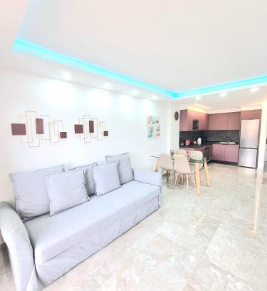 Los Cristianos Apartment | Two-Bedroom ,central,wifi,sea view