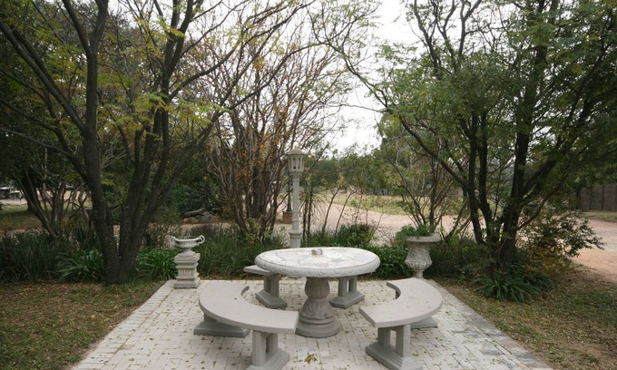 Greater Johannesburg Metropolitan Area Apartment | Two Bedroom Self-Catering Unit in Johannesburg, Fourways (Sleep 4)