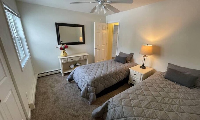 Janesville Apartment | Two Bedroom Serviced Residence In Quiet Neighborhood