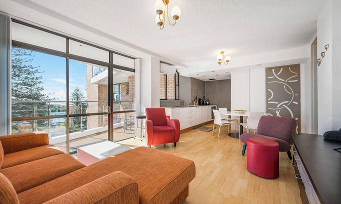 Port Macquarie Apartment | Two bedroom unit located in the heart of Port Macquaries CBD