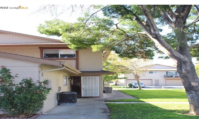 Antioch Condo | Two bedrooms one Bath Two story Condo upto 6 people