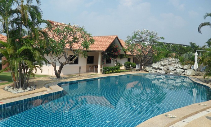 Si Racha Hotel | Two Fifty Nine Resort