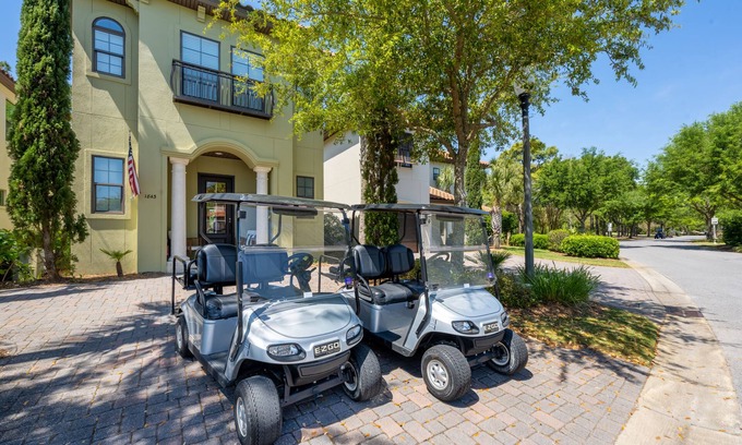 Villa Lago House | Two Golf Carts ~ Across from Community Pool ~ Pet Friendly
