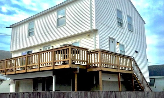 Hampton House | Two large Beach Houses, sleep 18 comfortably
