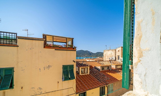 Portoferraio Old Town Apartment | Two-room apartment in the Heart of Portoferraio