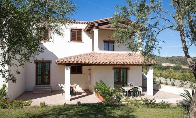 Torre di Bari Apartment | Two-room apartment 2 at the sea with covered veranda