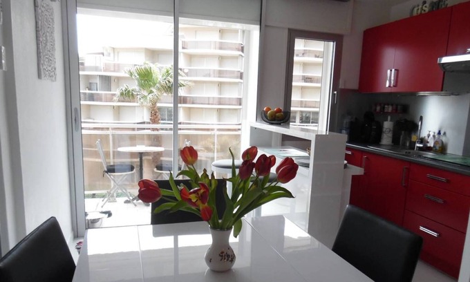 La Cote Radieuse Apartment | Two-room apartment nine sea view Sun Blue