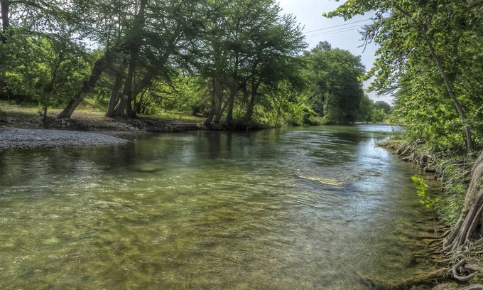Rio Frio Cabin | TWO STORY LUXURY LODGE- GREAT FAMILY GETAWAY