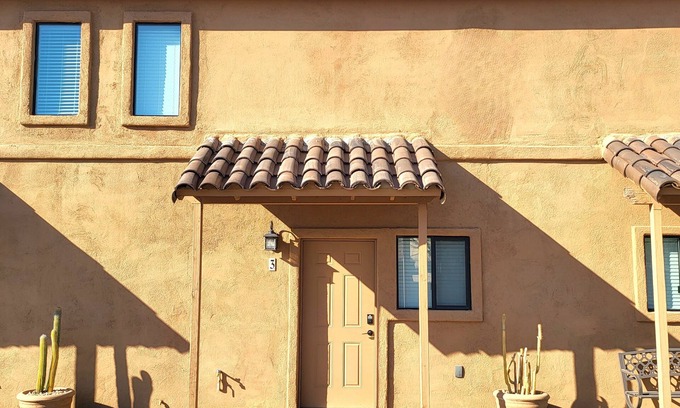 Limberlost House | "Two-Story Townhome Newly Renovated One-Bedroom Getaway Awaits Your Stay!"