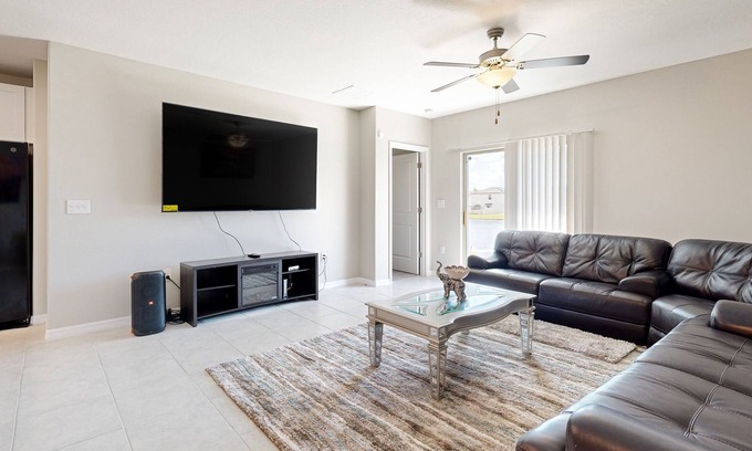 Sun City Center House | Two-story waterfront retreat with a full kitchen, central AC, & washer/dryer