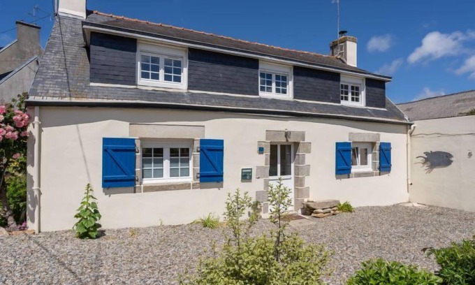 Ploneour-Lanvern House | Ty Bihan by Interhome