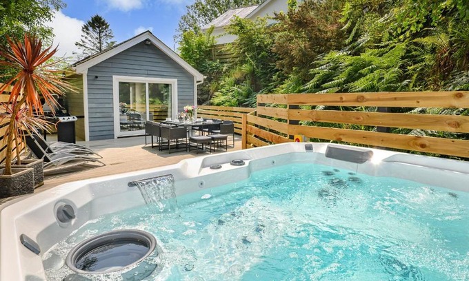 Llanbedrog House | Ty Hir