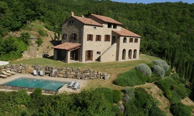 Cortona Villa | Typical house with private pool and a stunning view