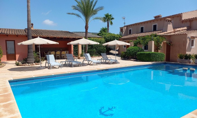 Santanyi Cottage | Typical Majorcan finca with pool, wireless, garden, barbecue and heating