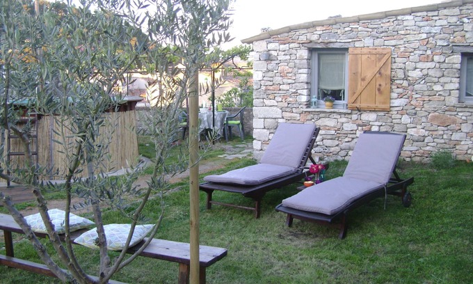 Apt Cottage | TYPICAL PROVENCAL GITE FOR 2 PEOPLE WITH GARDEN AND POOL