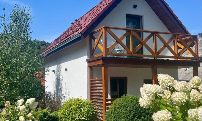 Sobieszow Ski Chalet | U Gruszków - domek pod Chojnikiem