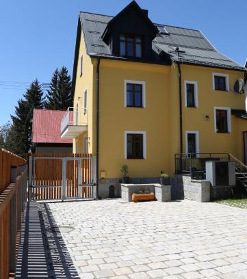 Abertamy Apartment | U líného jezevce