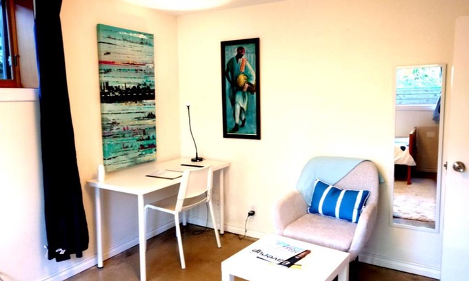 Southwest Edmonton House | U of A Homestay, Trails & Whyte Ave