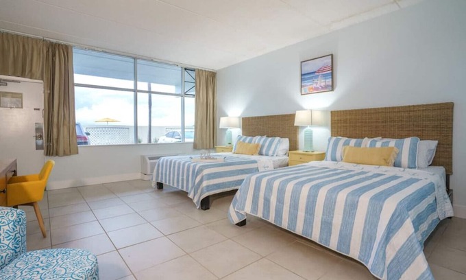 Ruskin Condo | U513- across from pool, beach and resort amenities, Tampa Bay Studio!