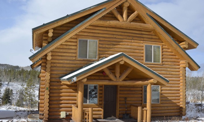 Coalville Cabin | Uinta Cabin Family Retreat
