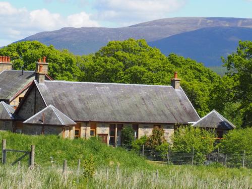 Kingussie House | Uist Cottage