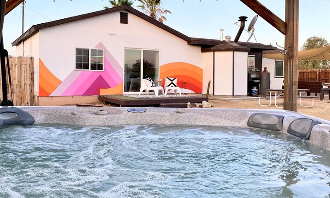 Joshua Tree House | Ultimate desert getaway with games, jacuzzi, and cozy comfort