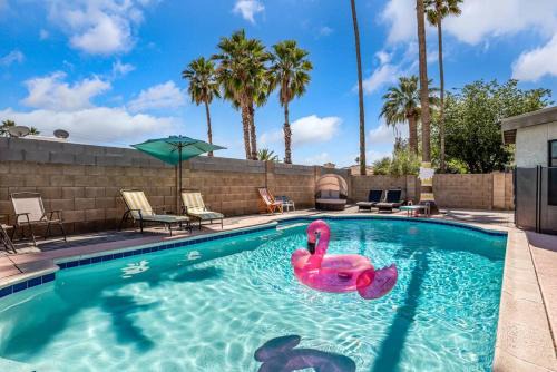 Raskin Estates House | Ultimate Family Getaway w Heated Pool & Themed Rooms