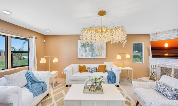 Riverside House | Ultimate Relaxation Destination for Your Vacation!