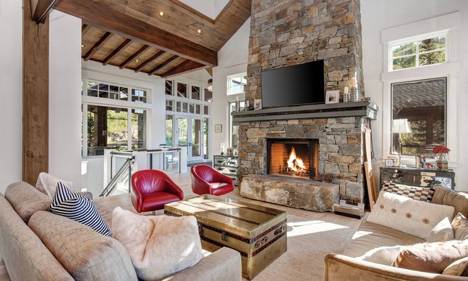 Park City House | Ultimate Ski-In Ski-Out Retreat with Hot Tub, Fireplace & Stunning Views