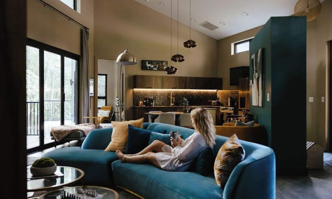 Laurelville Cabin | Ultra Luxe Modern : 15 minutes from Hocking Hills State Park : Stunning Views