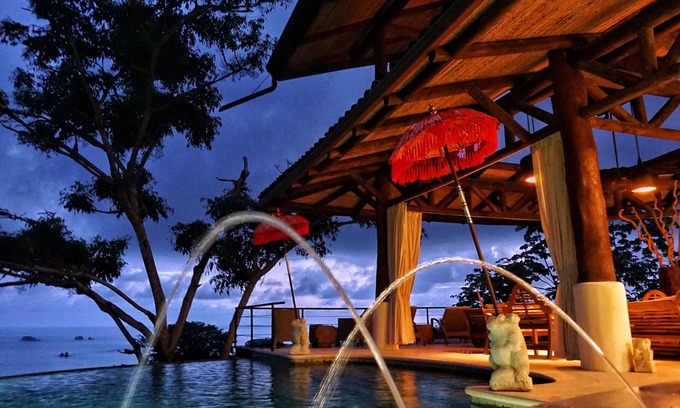 Manuel Antonio Villa | Ultra Luxury Villa with Gorgeous Views & Private Pool, Theater and Game-room