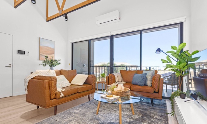 Port Adelaide Apartment | Ultra-modern spacious 2 bedroom apartment