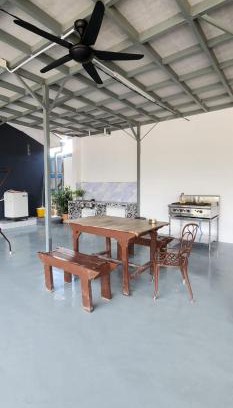 Bayan Lepas House | Ummi Studio Homestay