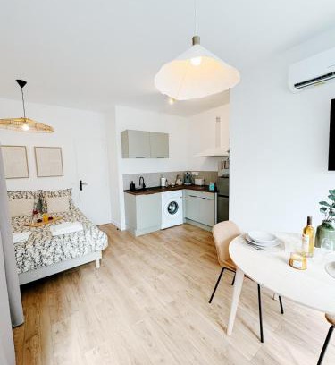 Chateauvert Apartment | Un cocon paisible en cœur de ville Le Petit Chateauvert