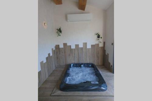 Carpentras House | Un petit coin de Bali avec SPA et piscine privés