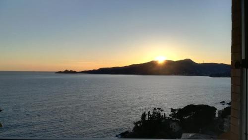 Zoagli Apartment | Una Conchiglia sul Mare Attico vista Portofino