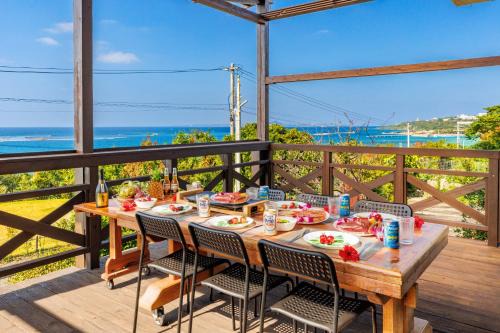 Motobu Villa | UnclesHouse海の宿は美ら海水族館近く本部町の綺麗な海を眺める1棟貸