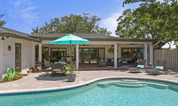 Culbreath Isles House | Undamaged by Hurricane with Heated Pool and Arcade!