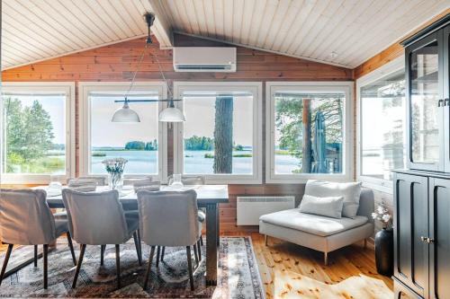 Pyhtaa House | Unelmien merenrantamökki - 1,5h Helsingistä