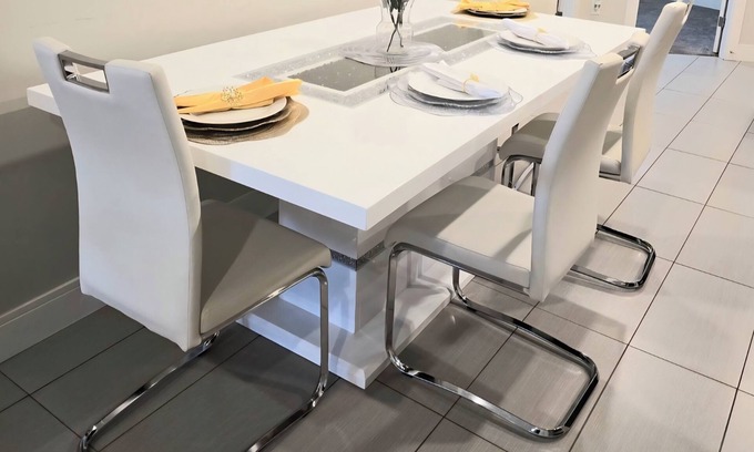 Lyalta House | Unique 1-bedroom shared house with WiFi and AC in Delacour