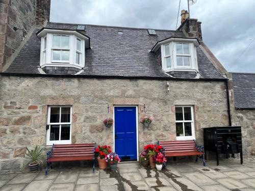 Central Aberdeen House | Unique 2 Bedroom Cottage in Fittie (Footdee)