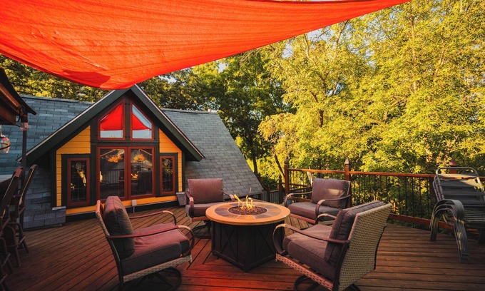 Bayport Apartment | Unique 2 Bedroom Vrbo with Amazing Rooftop Deck & Firepit Area. Near Stillwater!